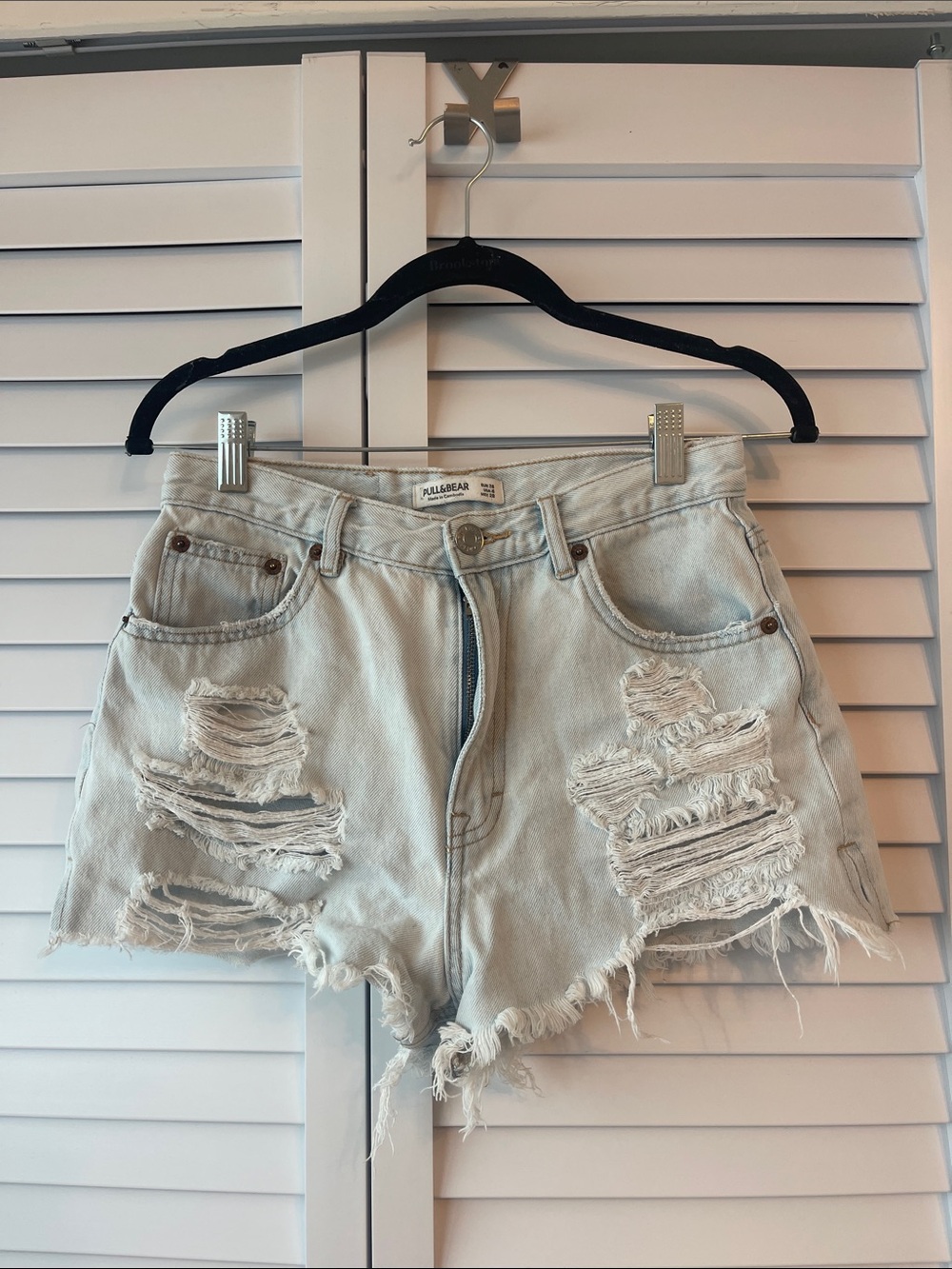 Pull&Bear Pale Blue High-Rise Distressed Denim Shorts